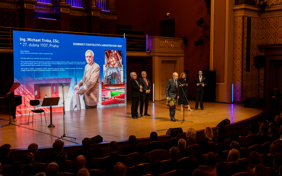 Osobností stavitelství a architektury 2025 se stal Ing. Michael Trnka, CSc.                                               GRATULUJEME